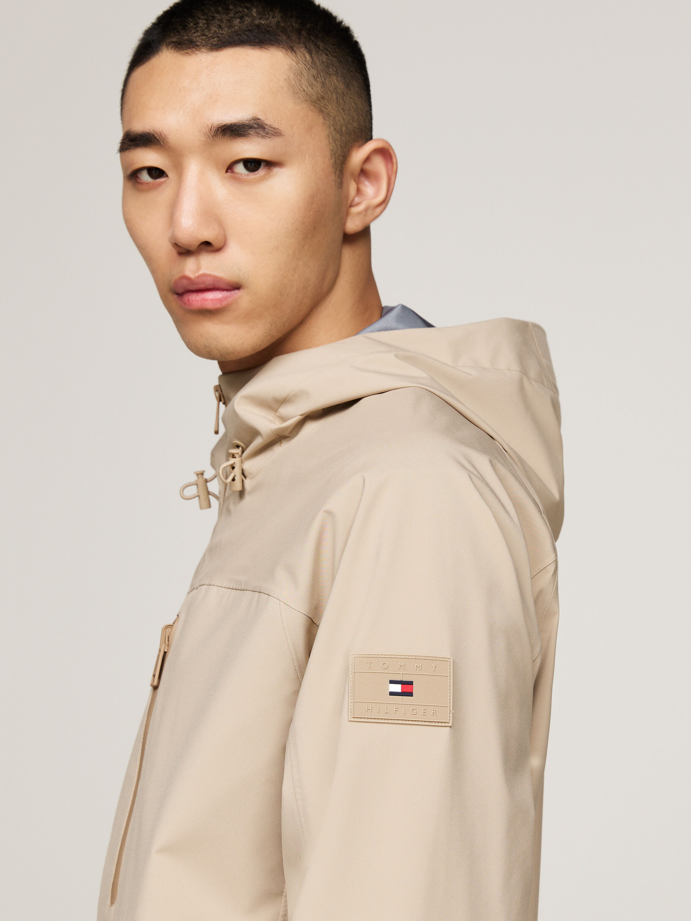 Tommy hilfiger windproof jacket best sale