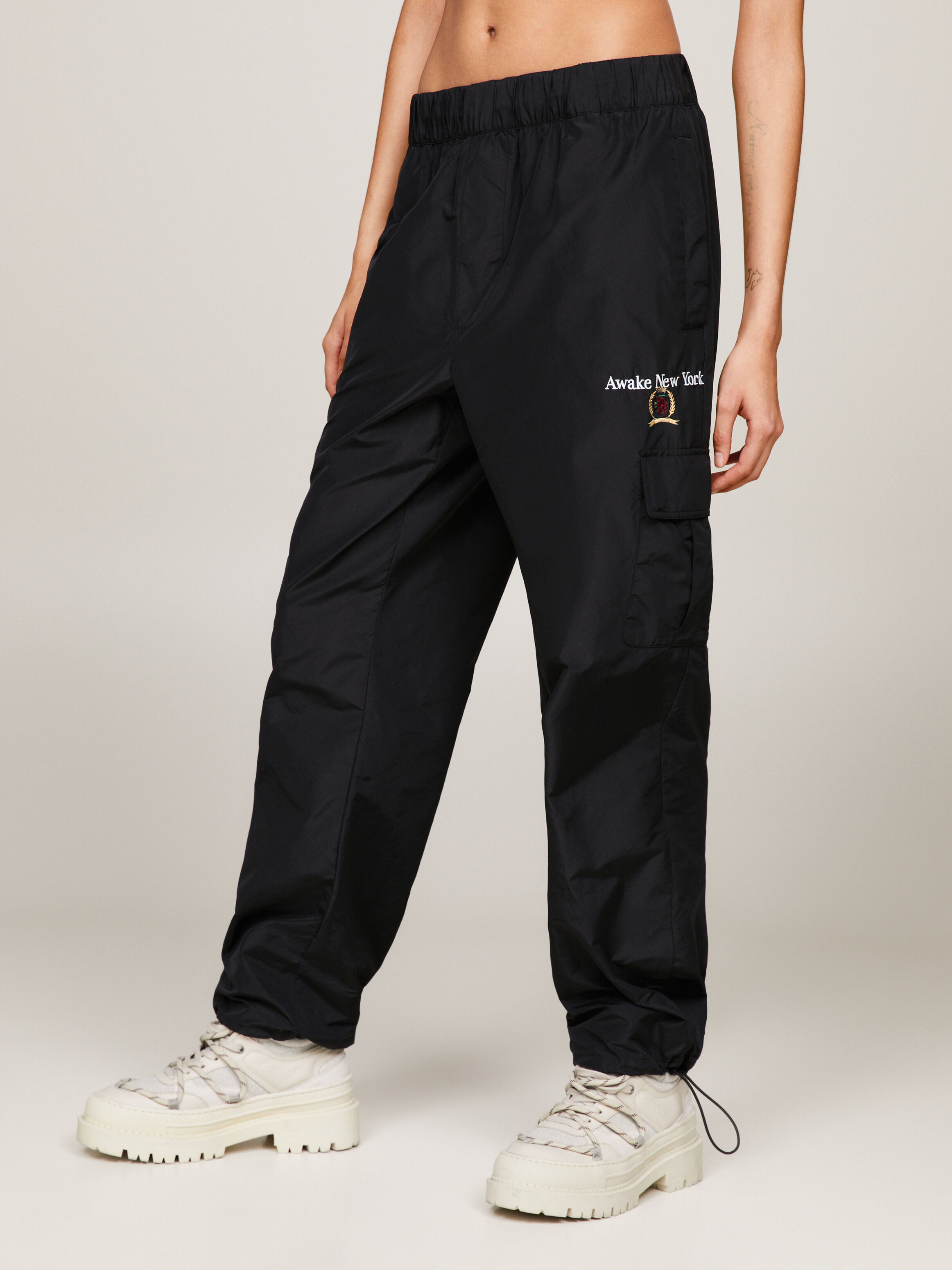 Tommy hilfiger hotsell pants sale