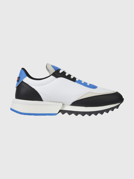 HALF-CLEATED LOW-TOP TRAINERS