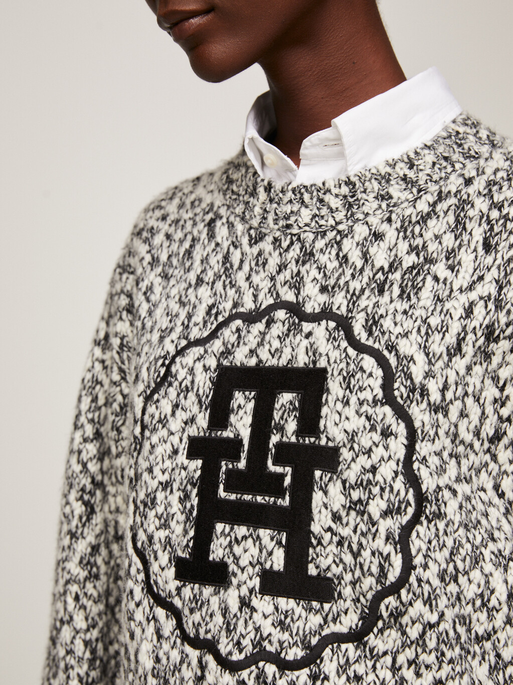 TH Monogram 紋理Oversized冷衫, Black, hi-res