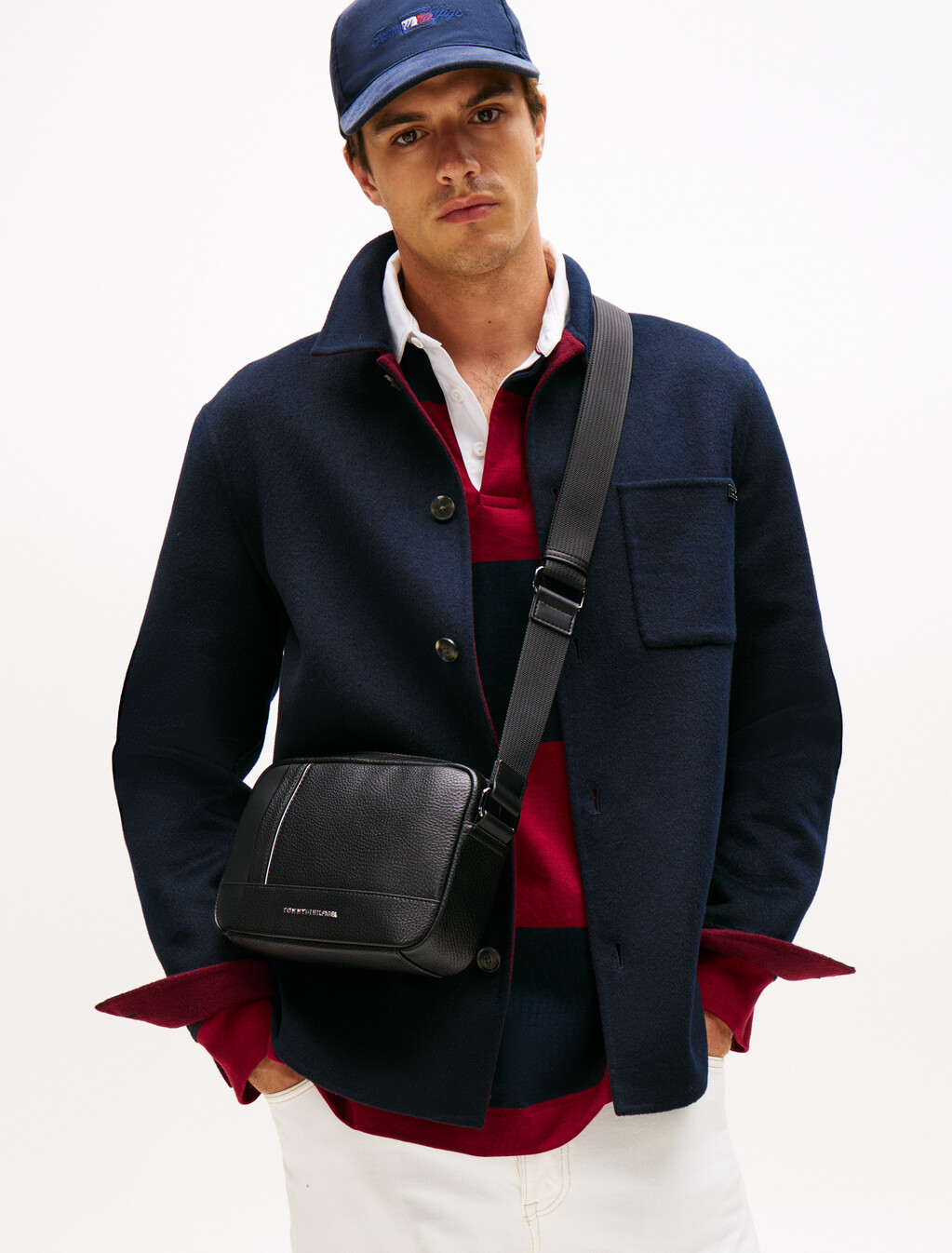 Pebble Grain Crossbody Reporter Bag, Black, hi-res