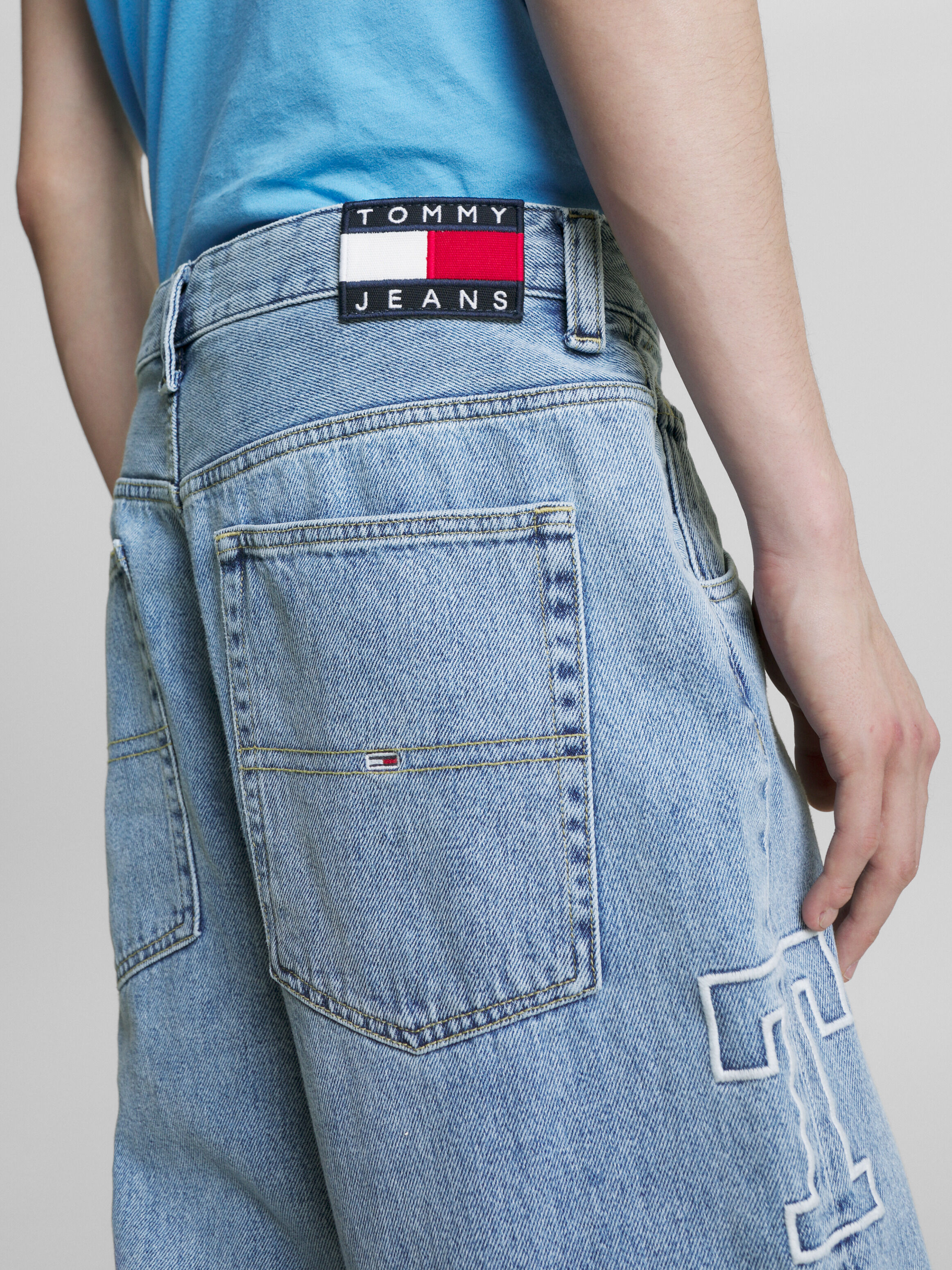 Tommy hilfiger 2025 baggy jeans