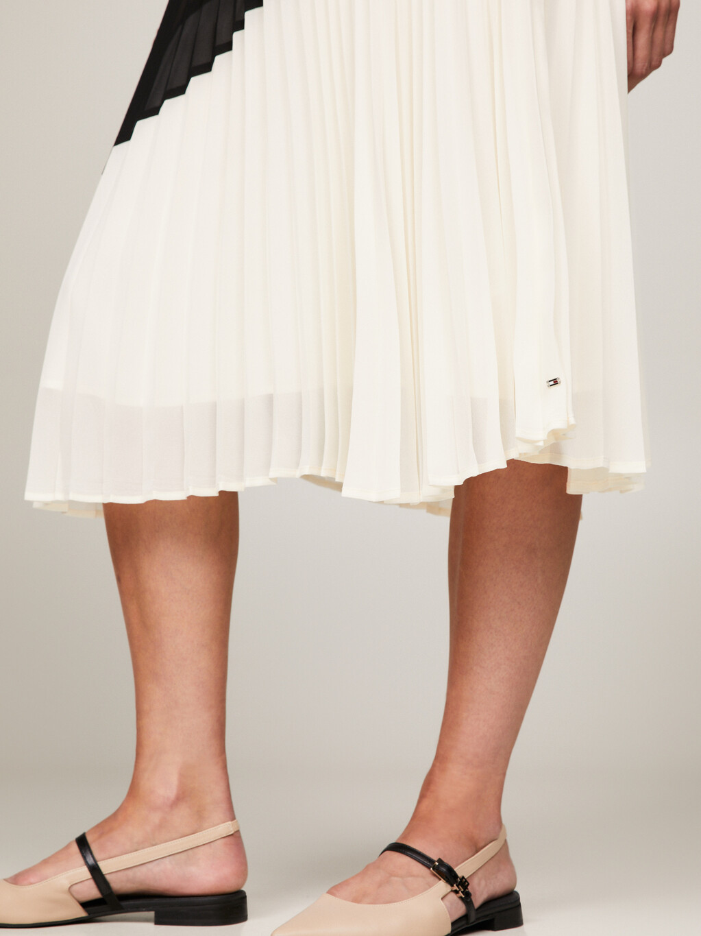 Colour-Blocked Pleated Flare Midi Skirt, Black/ Calico Colorblocked, hi-res