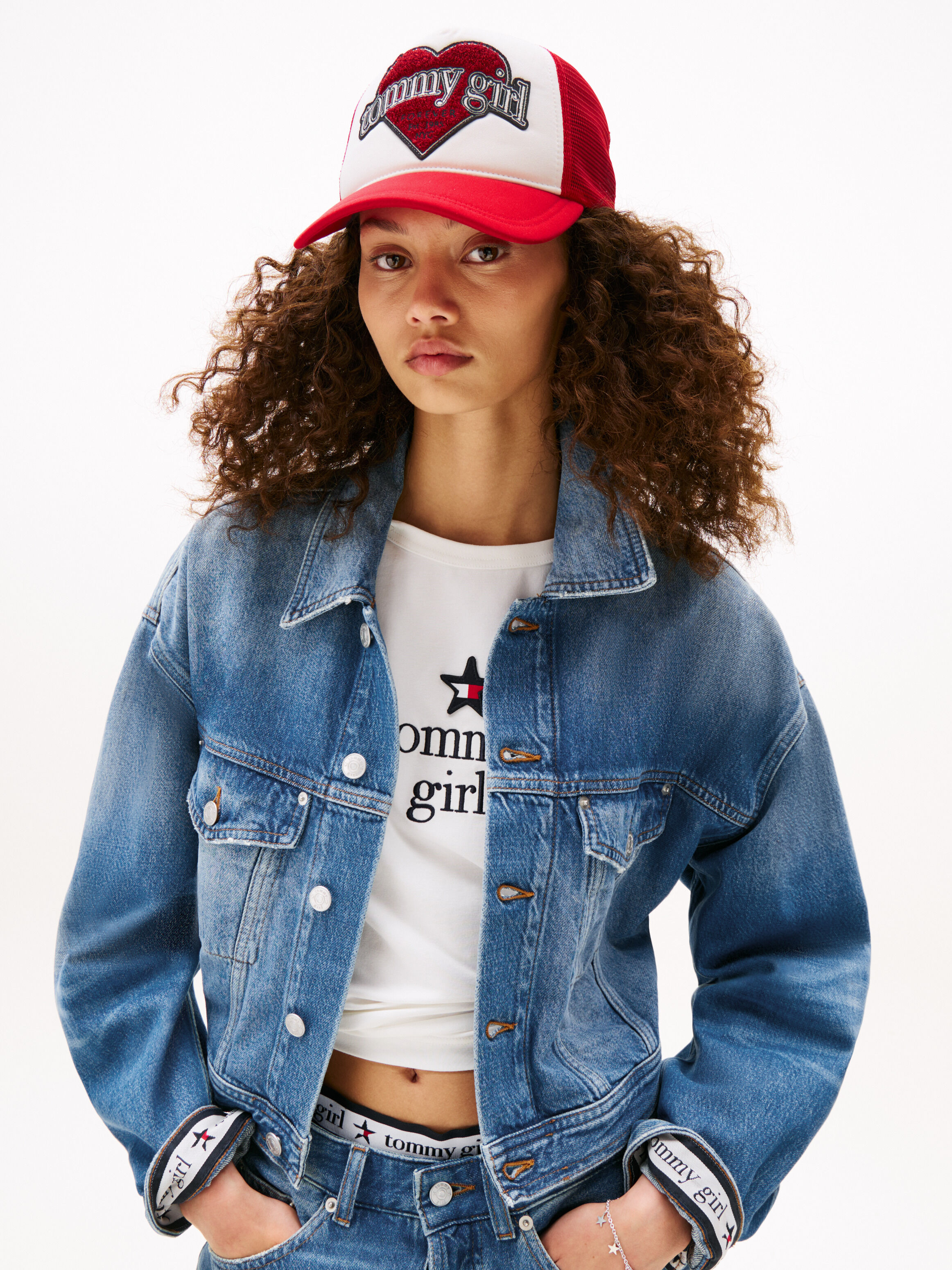 トミーガール トラッカーキャップ Tommy Jeans tommy girl trucker cap in red | ASOS