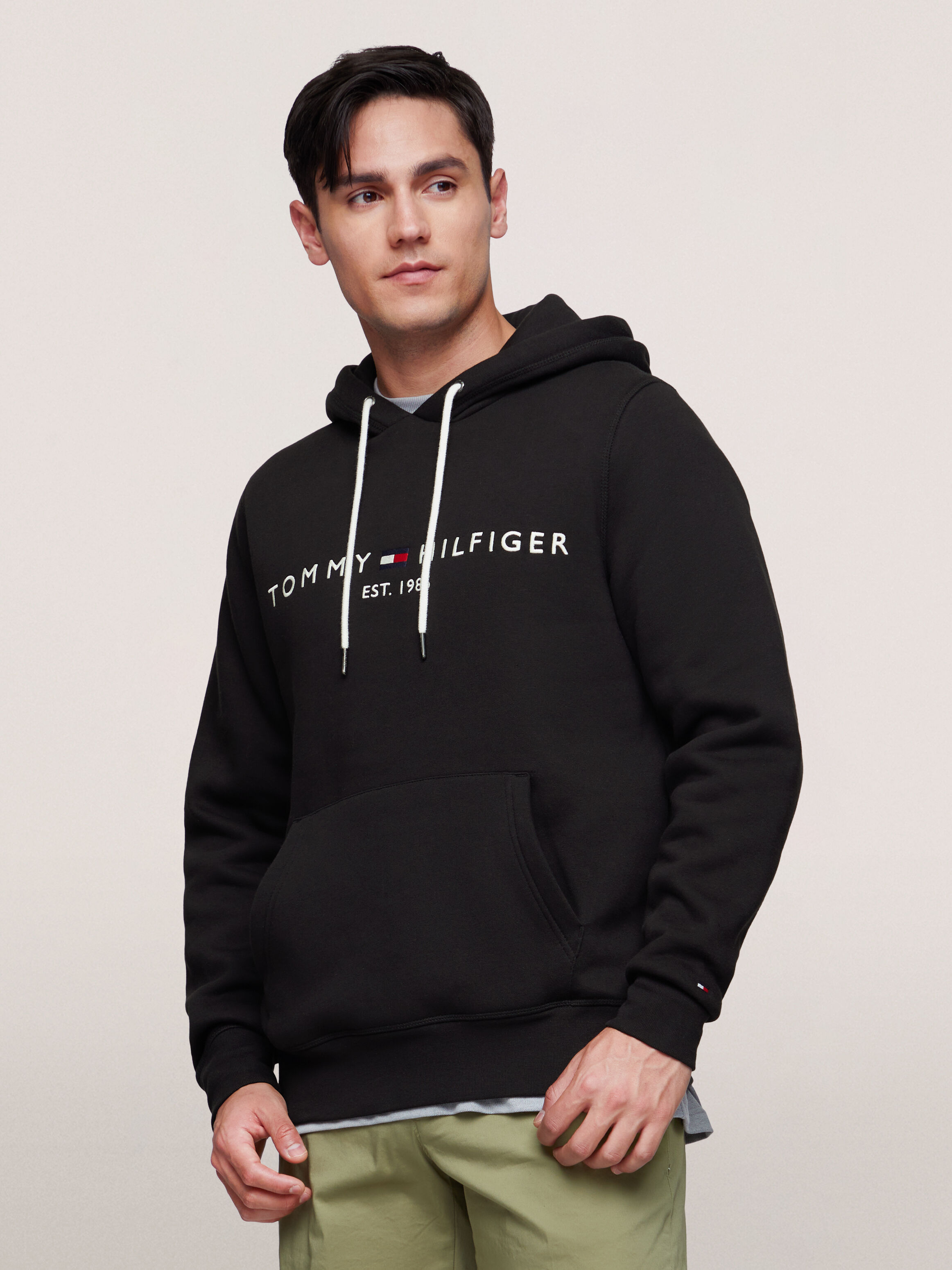 Essential Logo Hoodie | black | Tommy Hilfiger Hong Kong