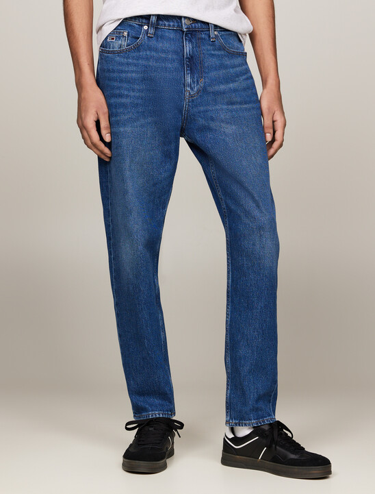 Relaxed Taper Jeans