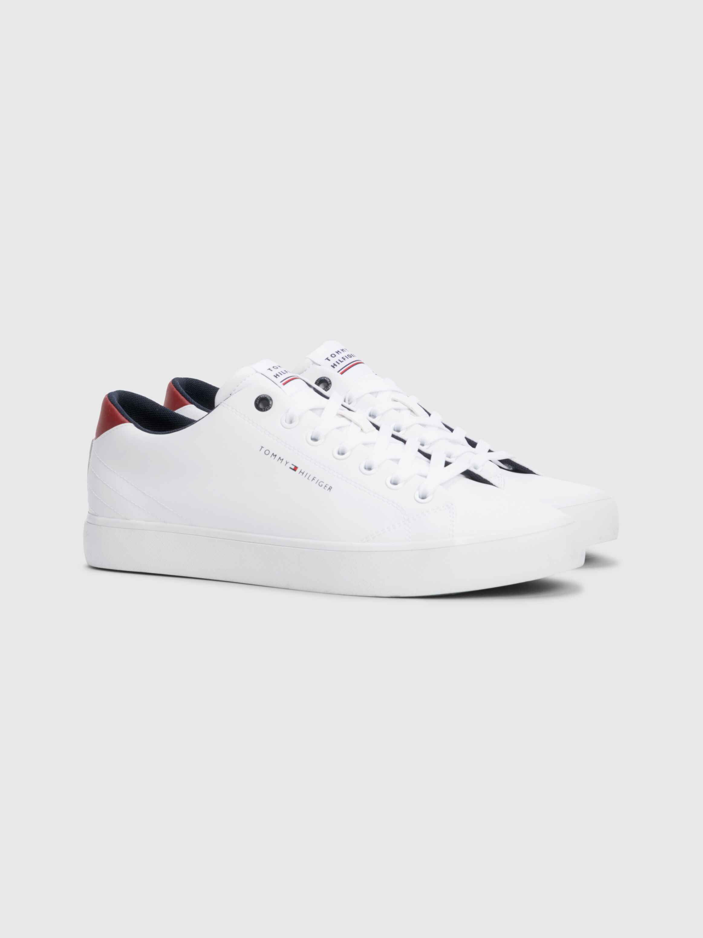 Tommy hilfiger sales playful badge sneakers