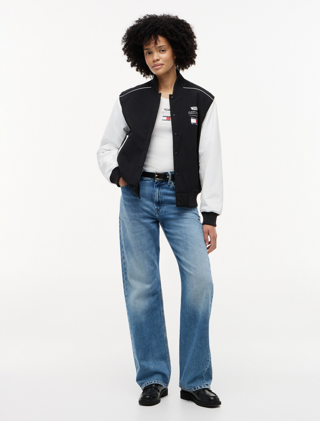 TH x Cadillac Formula 1&reg; 車隊後背標誌棒球外套, Black / White, hi-res