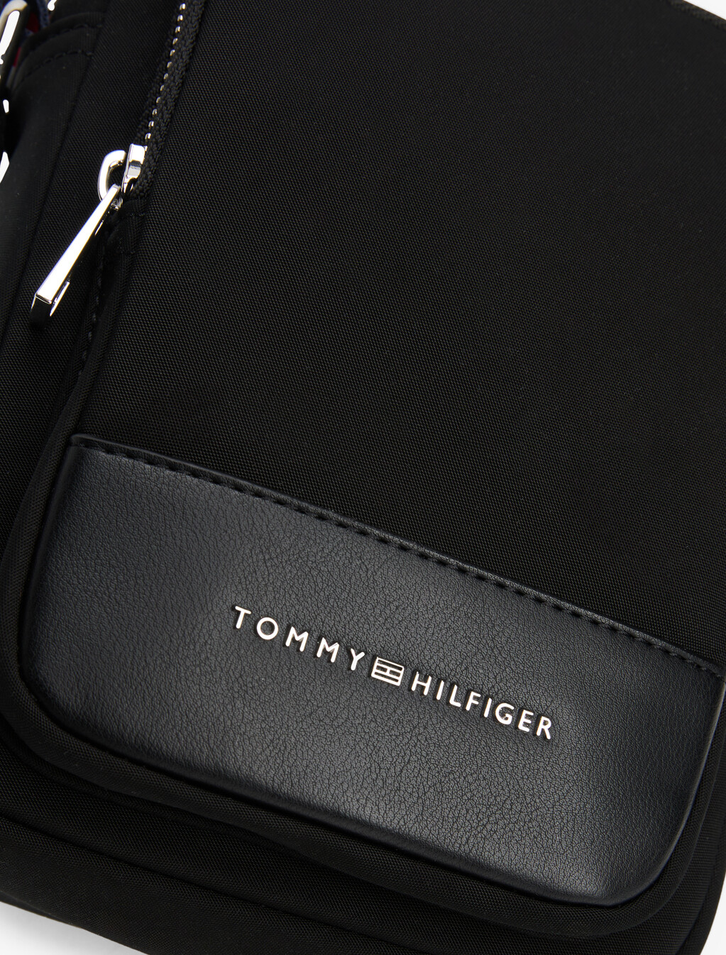TH Business Metal Logo Reporter Bag, Black, hi-res