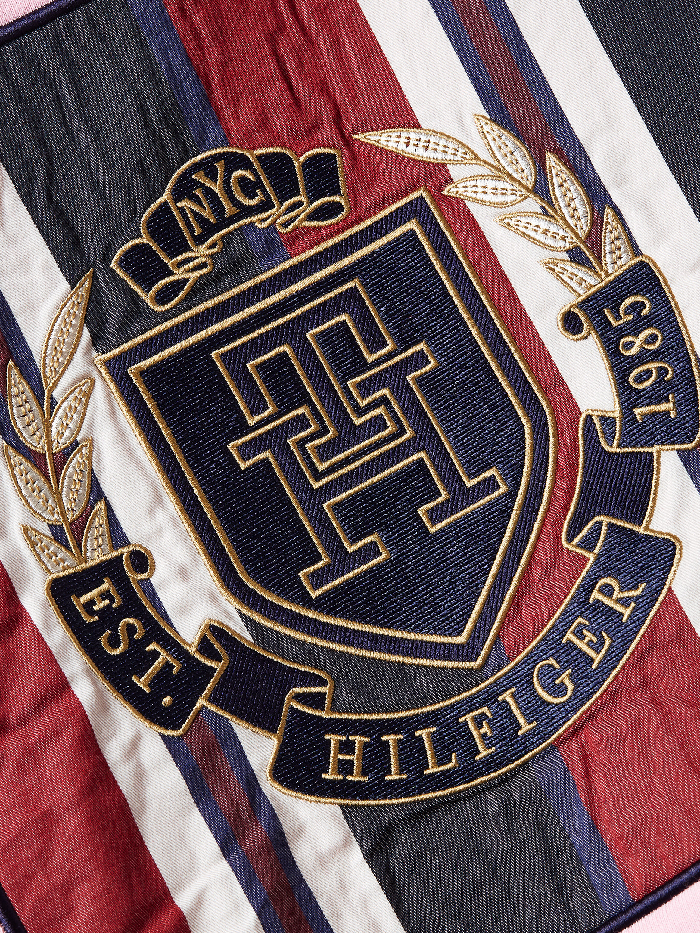 Tommy hilfiger shop patch logo
