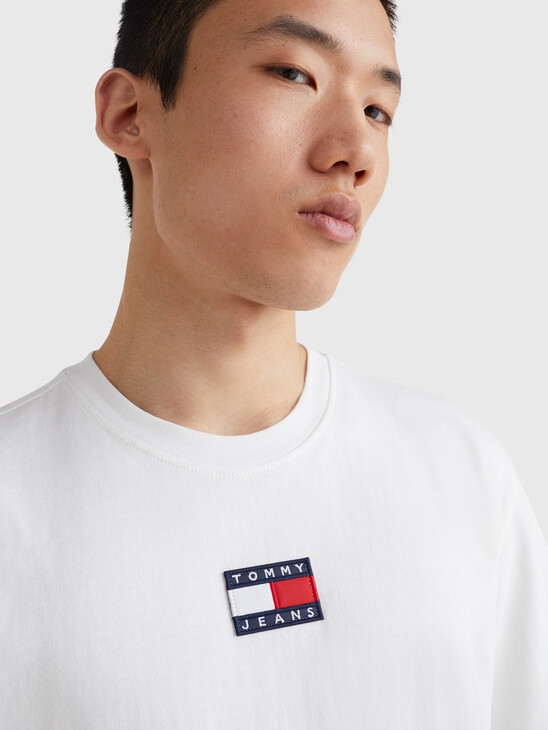 TOMMY JEANS BADGE ORGANIC COTTON T-SHIRT