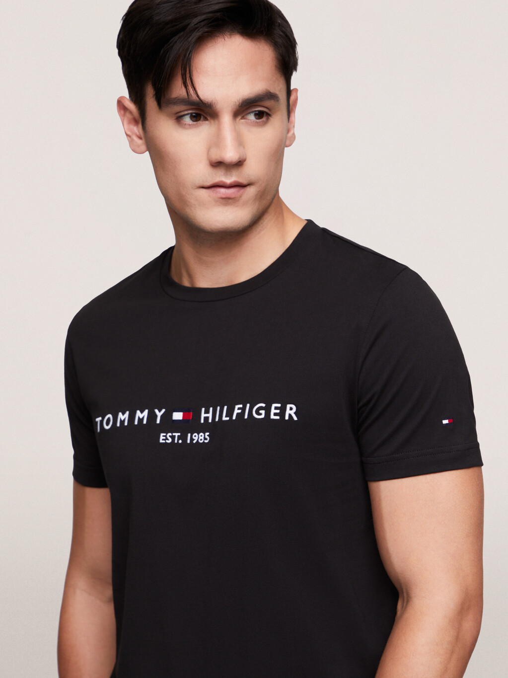 Core Tommy Logo T-Shirt, Black, hi-res