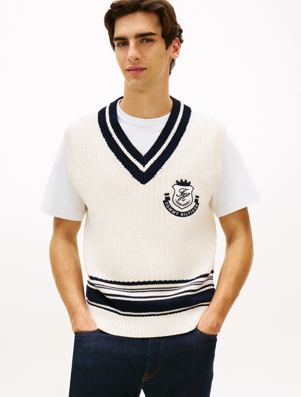 Relaxed Crest Appliqu&eacute; V-Neck Sweater Vest, Ivory Petal, hi-res