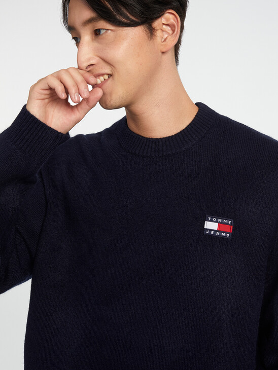 BADGE RELAXED FIT JUMPER