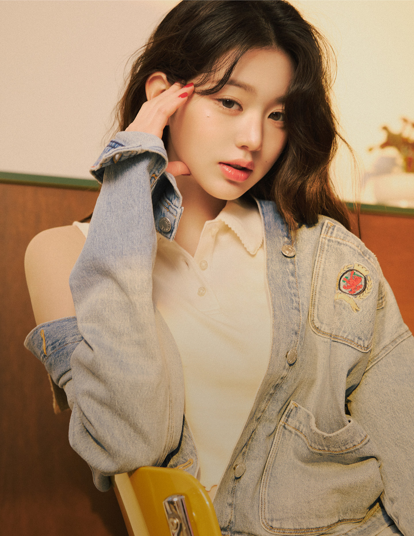 Tommy Hilfiger featuring Wonyoung